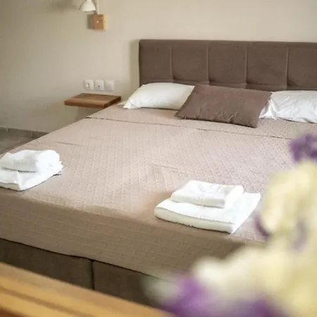 Aparthotel Pinelopi *